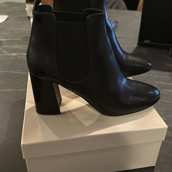 K. Spin Chelsea Block Heel Boots - Picture 2 of 8